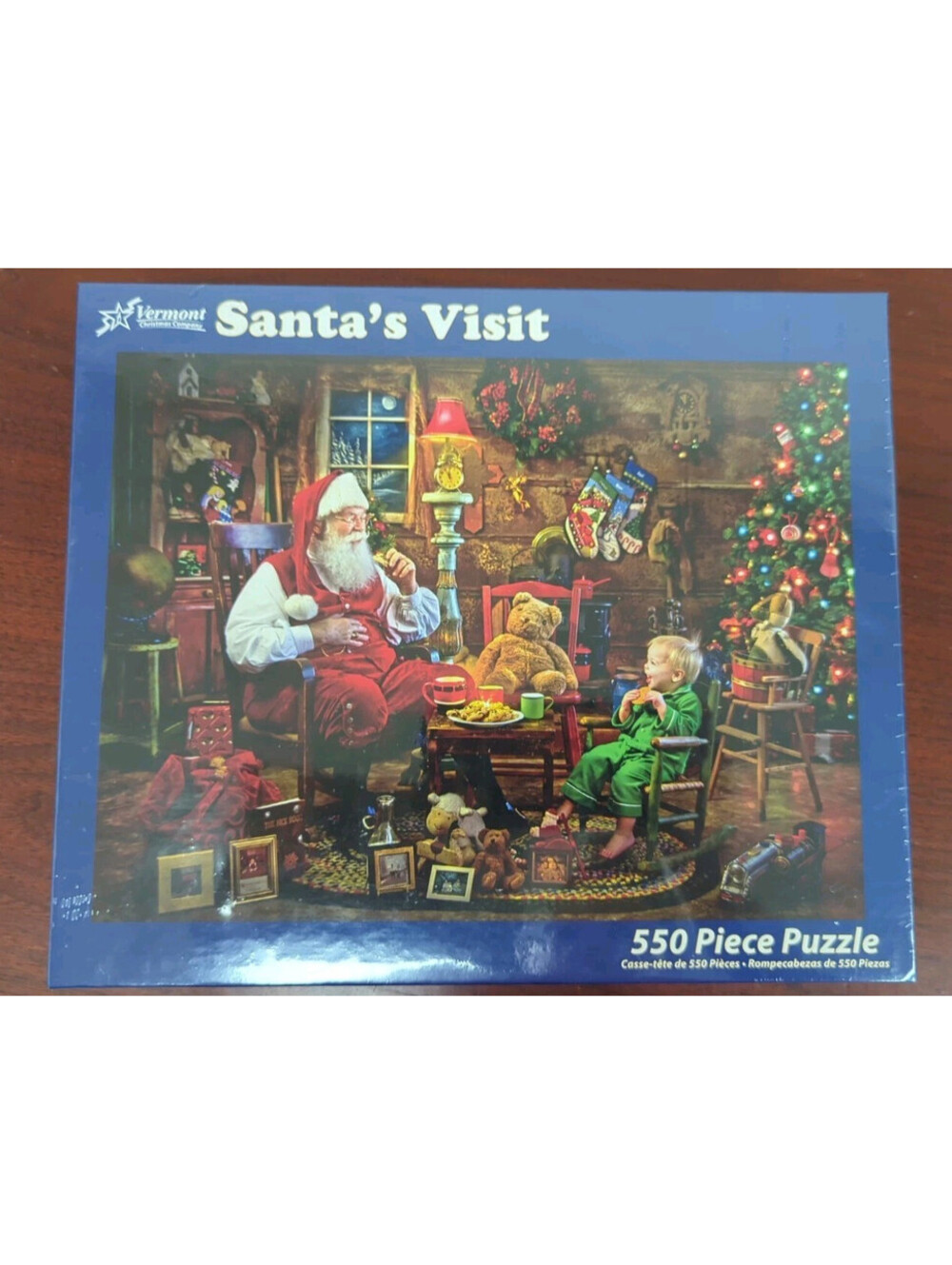 Vermont Christmas Co. SANTA'S VISIT 550 piece puzzle COMPLETE